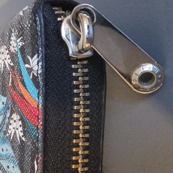 HENRI BENDEL NEW YORK West 57 Tropical Birds Zip Around Wallet - Picture 16 of 16